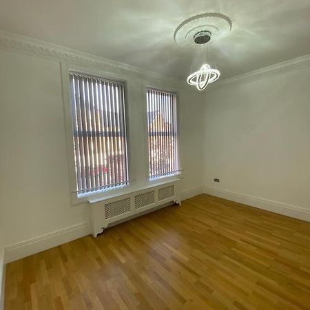 Luxury Apartment Apt4 Wolverhampton Bagian luar foto
