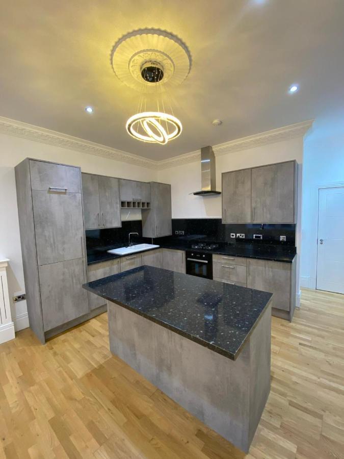 Luxury Apartment Apt4 Wolverhampton Bagian luar foto