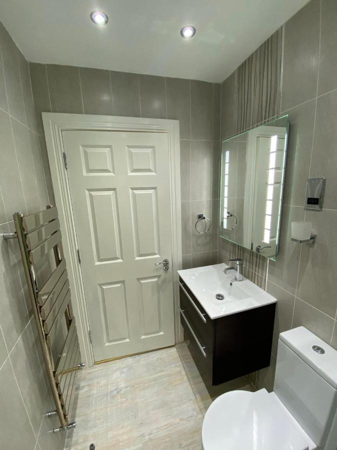 Luxury Apartment Apt4 Wolverhampton Bagian luar foto